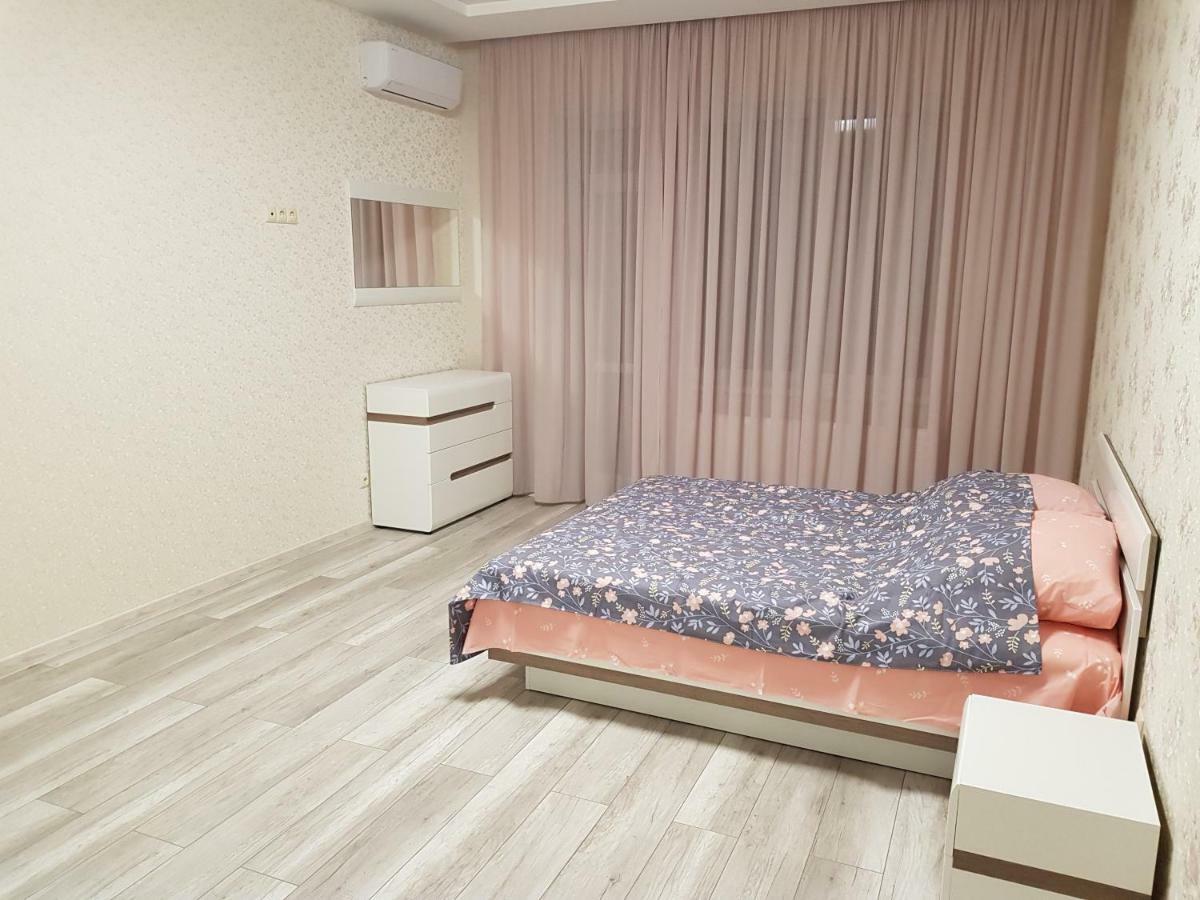New Apartment On Parkovaya Chornomorsk Ngoại thất bức ảnh